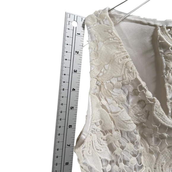 Pilar Rubio white W/Ivory Lace Evening Gown Floral Overlay Formal Maxi Dress 4 - Picture 11 of 11